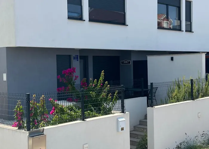 Kreso * 特罗吉尔